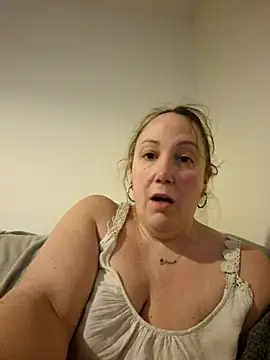 Snapshot of Wisie_Cutie chatting on 01/19/25, 09:45 Wisie Cutie online show from 01/19/25, 09:45