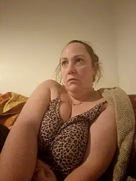 Snapshot of Wisie_Cutie chatting on 02/05/25, 10:33 Wisie Cutie online show from 02/05/25, 10:33
