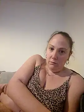 Snapshot of Wisie_Cutie chatting on 02/16/25, 09:59 Wisie Cutie online show from 02/16/25, 09:59