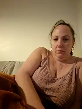 Snapshot of Wisie_Cutie chatting on 02/23/25, 10:42 Wisie Cutie online show from 02/23/25, 10:42