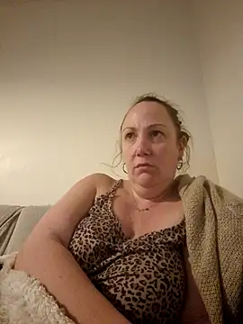 Snapshot of Wisie_Cutie chatting on 03/04/25, 10:16 Wisie Cutie online show from 03/04/25, 10:16