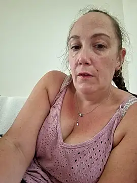 Snapshot of Wisie_Cutie chatting on 09/11/25, 03:12 Wisie Cutie online show from 09/11/25, 03:12