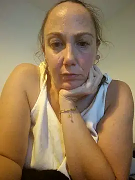 Snapshot of Wisie_Cutie chatting on 09/27/25, 11:32 Wisie Cutie online show from 09/27/25, 11:32