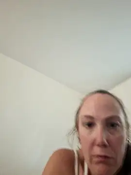 Snapshot of Wisie_Cutie chatting on 10/07/25, 04:15 Wisie Cutie online show from 10/07/25, 04:15