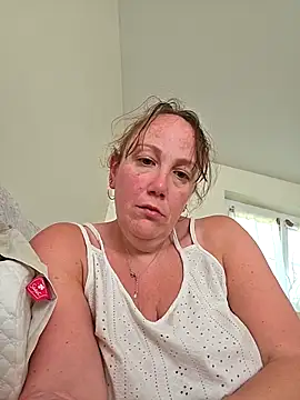 Wisie Cutie online show from 04/16/26, 03:46