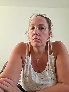 Wisie Cutie online show from 06/24/26, 04:28