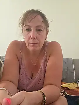 Wisie Cutie online show from 07/10/26, 03:47