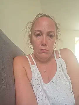 Wisie Cutie online show from 07/15/26, 07:46