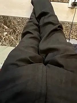 Snapshot of Play_boy11 chatting on 10/25/25, 05:26 Play boy11 online show from 10/25/25, 05:26