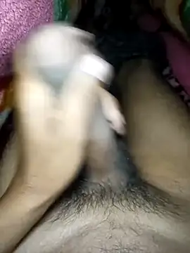 Snapshot of Play_boy11 chatting on 12/21/25, 05:58 Play boy11 online show from 12/21/25, 05:58