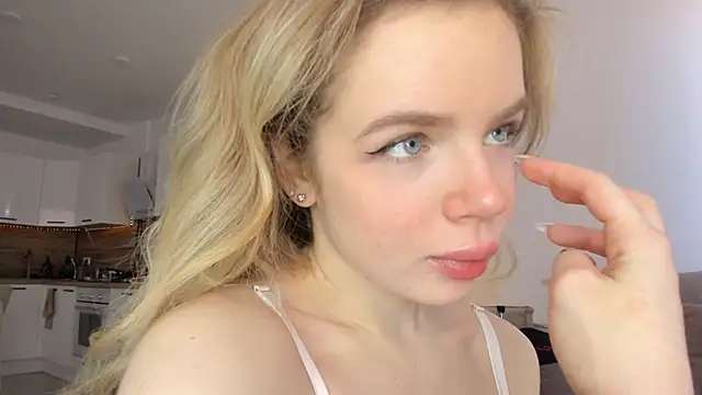 lit asella online show from 02/24/25, 09:32