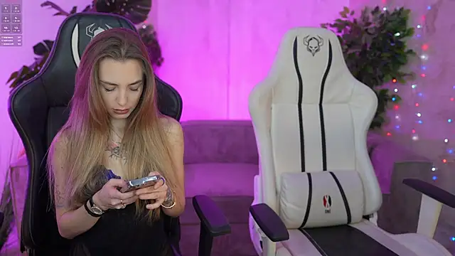 Snapshot of Kisasolo chatting on 03/18/25, 08:15 Kisasolo online show from 03/18/25, 08:15