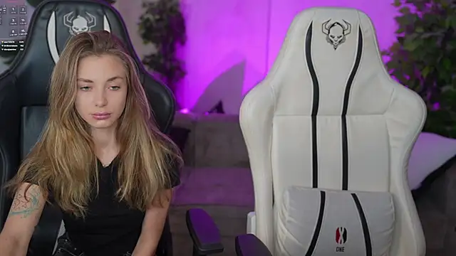 Snapshot of Kisasolo chatting on 09/13/25, 02:50 Kisasolo online show from 09/13/25, 02:50