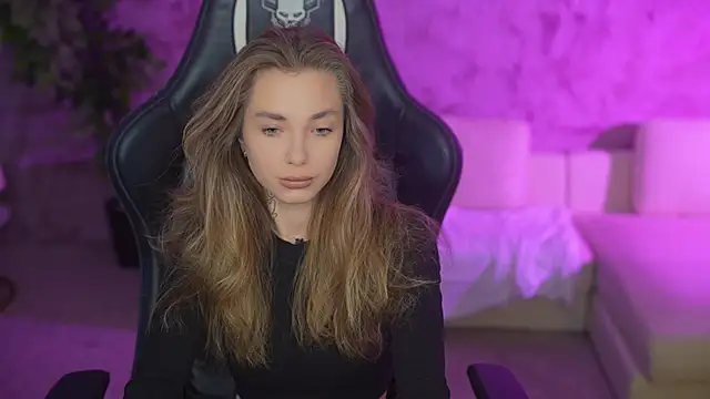 Snapshot of Kisasolo chatting on 10/03/25, 07:00 Kisasolo online show from 10/03/25, 07:00