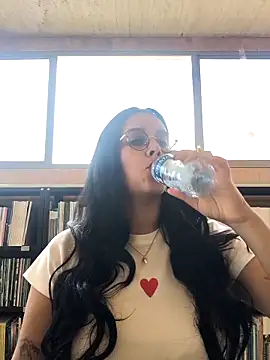 Annya-sweet online show from 10/22/25, 02:28