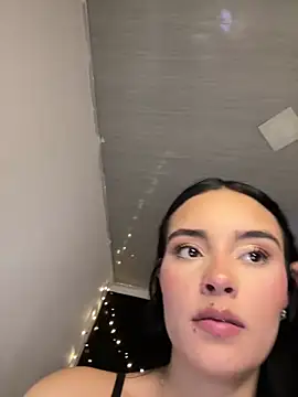 salome polaniiee online show from 12/27/24, 08:56