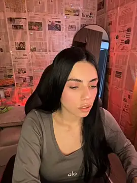 i am nina  online show from 04/16/26, 09:04