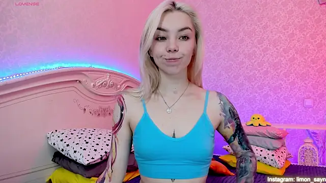 Snapshot of LillyMoure_ chatting on 01/30/25, 11:55 LillyMoure online show from 01/30/25, 11:55