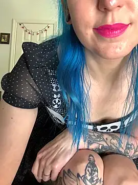 Snapshot of MissCumberdale chatting on 02/15/25, 07:28 MissCumberdale online show from 02/15/25, 07:28