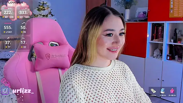 Snapshot of Fiona-Love chatting on 12/24/24, 08:16 Fiona-Love online show from 12/24/24, 08:16