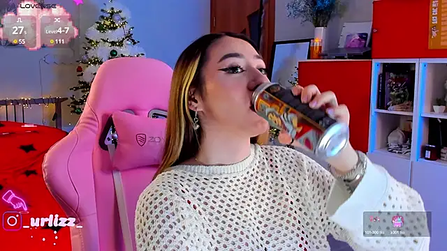 Snapshot of Fiona-Love chatting on 01/11/25, 07:16 Fiona-Love online show from 01/11/25, 07:16