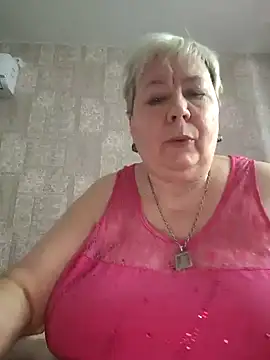 Snapshot of EffectFiona chatting on 01/13/25, 05:01 EffectFiona online show from 01/13/25, 05:01