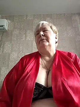 Snapshot of EffectFiona chatting on 01/27/25, 10:49 EffectFiona online show from 01/27/25, 10:49