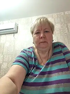 Snapshot of EffectFiona chatting on 02/10/25, 11:23 EffectFiona online show from 02/10/25, 11:23