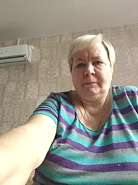 Snapshot of EffectFiona chatting on 03/06/25, 04:30 EffectFiona online show from 03/06/25, 04:30