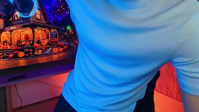 Snapshot of dimitri_tv chatting on 10/14/25, 12:22 dimitri tv online show from 10/14/25, 12:22