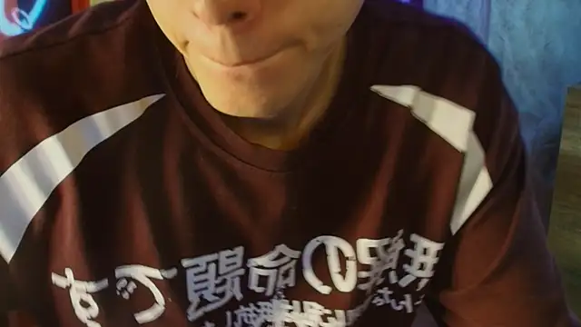 Snapshot of dimitri_tv chatting on 10/19/25, 01:17 dimitri tv online show from 10/19/25, 01:17