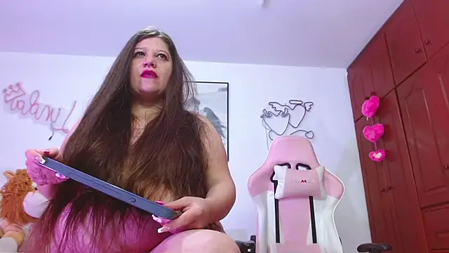 Amelie Rousell online show from 12/02/25, 01:22