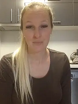 MaviePearl online show from 01/23/25, 09:08