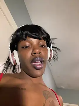 Snapshot of wishwashhy22 chatting on 02/16/25, 05:15 wishwashhy22 online show from 02/16/25, 05:15