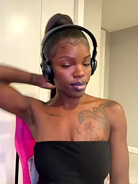 Snapshot of wishwashhy22 chatting on 09/28/25, 05:46 wishwashhy22 online show from 09/28/25, 05:46