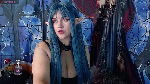 Snapshot of cristina_blu21 chatting on 06/18/26, 11:14 cristina blu21 online show from 06/18/26, 11:14