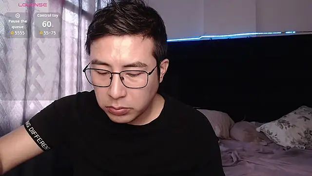 andrewmhilton  online show from 01/08/26, 04:53