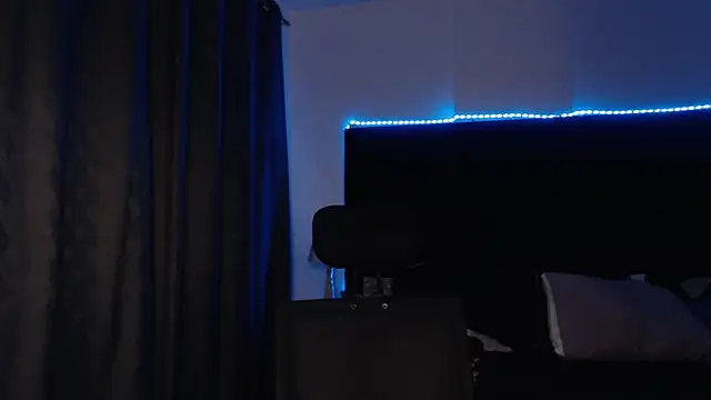 andrewmhilton  online show from 03/31/26, 06:25