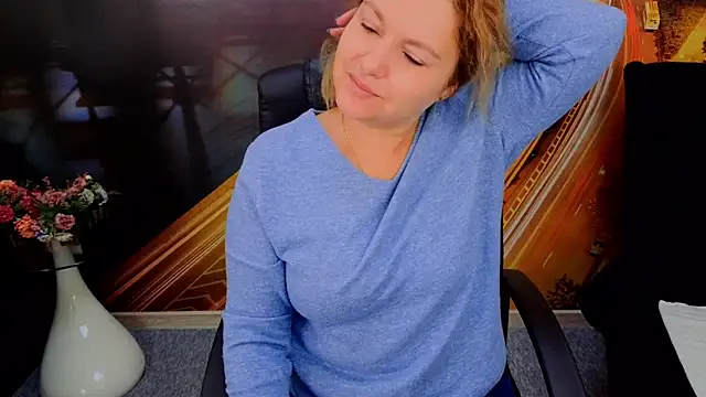 Snapshot of EmmaxPark chatting on 12/04/25, 07:17 EmmaxPark online show from 12/04/25, 07:17