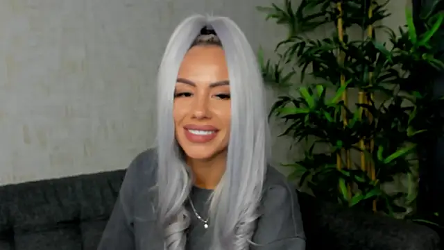 Snapshot of Bailey_Rush chatting on 01/29/25, 04:41 Bailey Rush online show from 01/29/25, 04:41