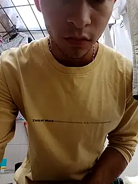 Emir Hassam online show from 12/24/24, 05:02