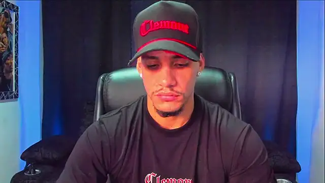 Snapshot of jhonnysnow17 chatting on 11/30/25, 09:41 jhonnysnow17 online show from 11/30/25, 09:41