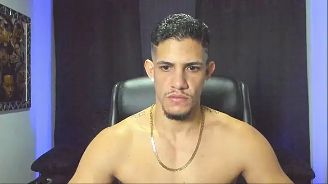 Snapshot of jhonnysnow17 chatting on 12/14/25, 03:56 jhonnysnow17 online show from 12/14/25, 03:56