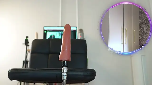 Miss69Ri99 online show from 03/19/26, 06:28