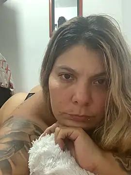 Snapshot of ChloexBigAss chatting on 01/05/25, 05:30 ChloexBigAss online show from 01/05/25, 05:30