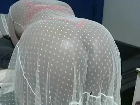 Snapshot of Lelety79 chatting on 02/22/25, 01:13 Lelety79 online show from 02/22/25, 01:13