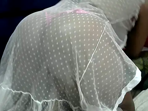 Snapshot of Lelety79 chatting on 09/12/25, 10:15 Lelety79 online show from 09/12/25, 10:15