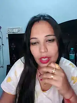 Snapshot of Poojabhabi101 chatting on 12/05/24, 05:06 Poojabhabi101 online show from 12/05/24, 05:06