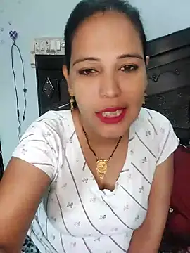 Snapshot of Poojabhabi101 chatting on 12/07/24, 05:48 Poojabhabi101 online show from 12/07/24, 05:48