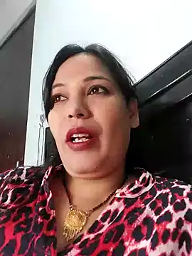 Snapshot of Poojabhabi101 chatting on 12/16/24, 06:21 Poojabhabi101 online show from 12/16/24, 06:21
